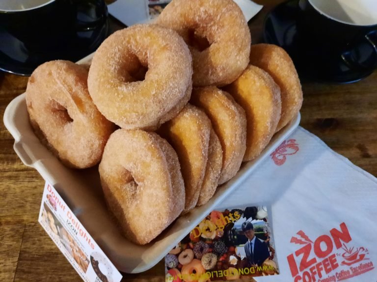 12 Pack Cinnamon Donuts